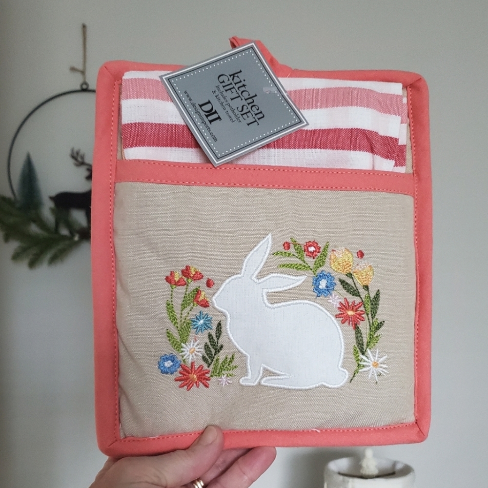 Easter Bunny Potholder and Kitchen Towel Gift Set NWT
